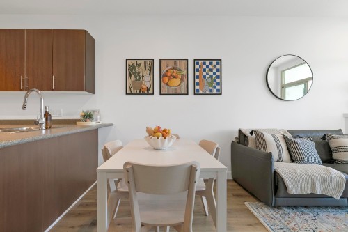 206-688 17Th Avenue E, Vancouver, BC 