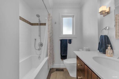 2576 Parker Street, Vancouver, BC 