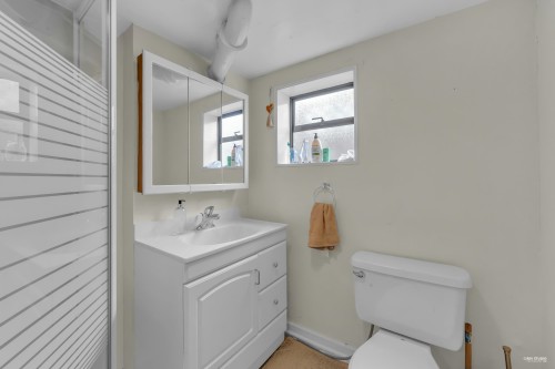 2576 Parker Street, Vancouver, BC 