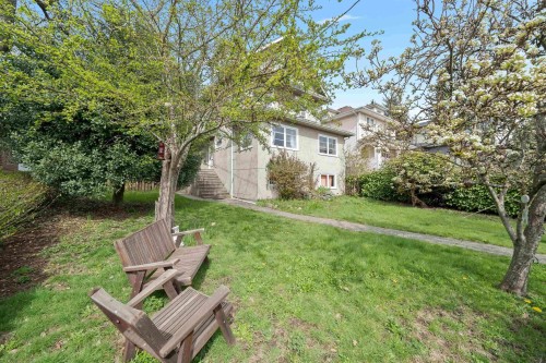 444 6Th Street E, North Vancouver, BC 