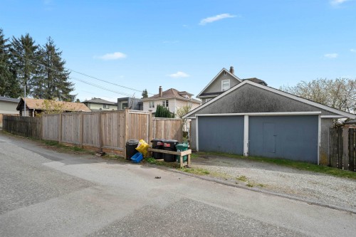 444 6Th Street E, North Vancouver, BC 