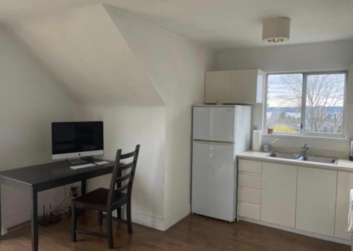 444 6Th Street E, North Vancouver, BC 