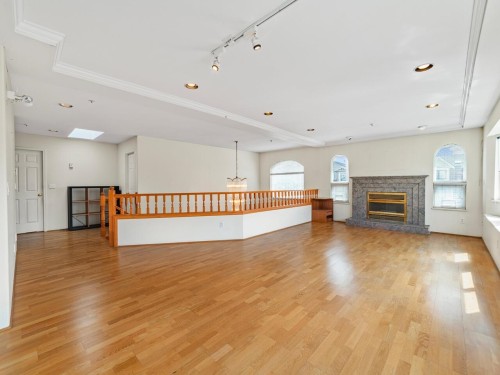 7191 Fraser Street, Vancouver, BC 