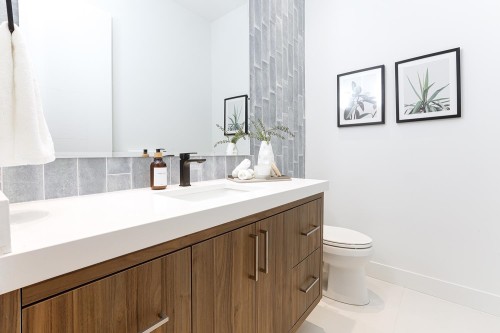 2-944 13 Avenue E, Vancouver, BC 