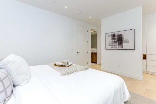 2-944 13 Avenue E, Vancouver, BC 