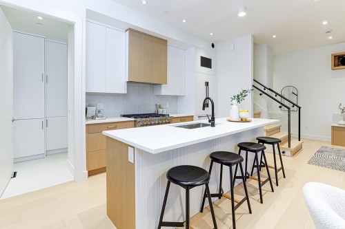2-944 13 Avenue E, Vancouver, BC 