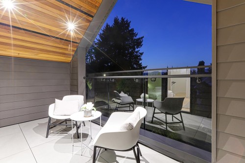 1-944 13 Avenue E, Vancouver, BC 