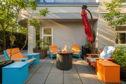 102-1924 Comox Street  Vancouver, BC V6G 1R4