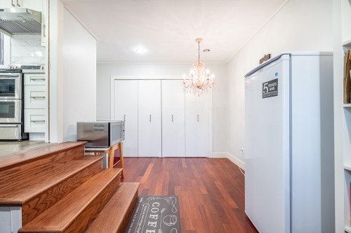 1275 Keith Road W, North Vancouver, BC 