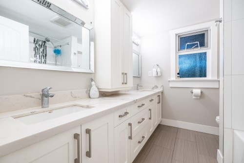 1275 Keith Road W, North Vancouver, BC 