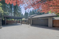 4869 Capilano Road  North Vancouver, BC V7R 4K4