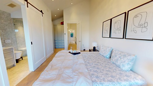 2171 Vanness Avenue, Vancouver, BC 