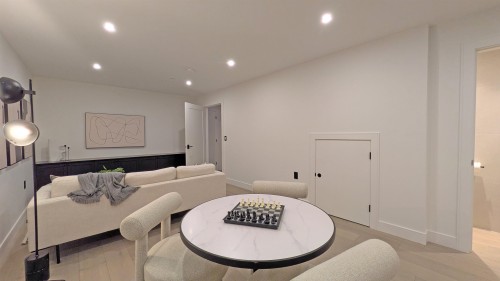 2171 Vanness Avenue, Vancouver, BC 