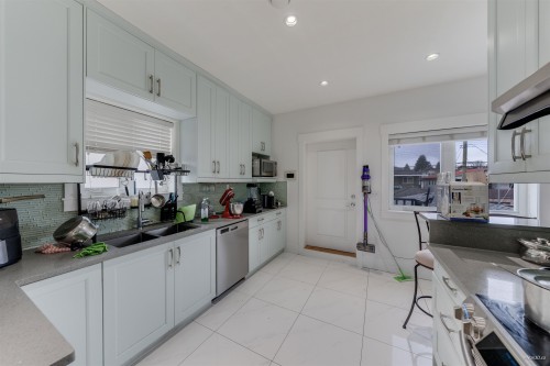 763 57Th Avenue E, Vancouver, BC 