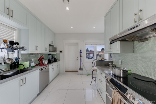 763 57Th Avenue E, Vancouver, BC 