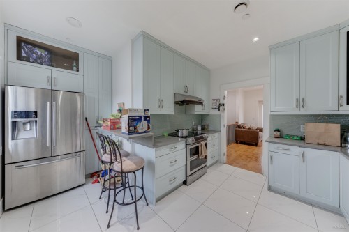 763 57Th Avenue E, Vancouver, BC 