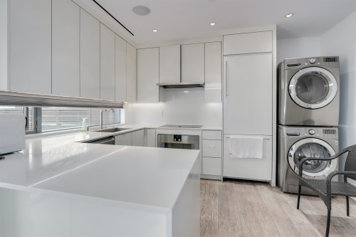 4368 15Th Avenue W, Vancouver, BC 