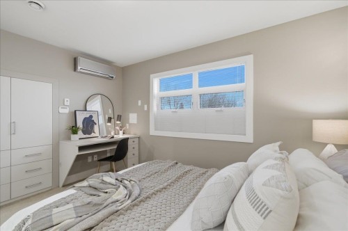 6733 Vivian Street, Vancouver, BC 