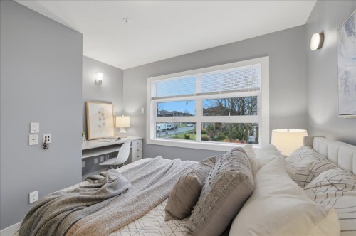 6733 Vivian Street, Vancouver, BC 