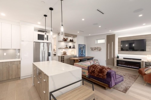 4372 13Th Avenue W, Vancouver, BC 