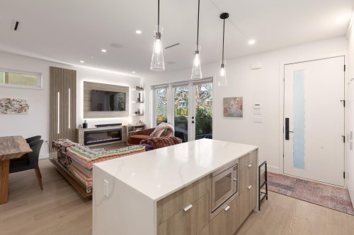 4372 13Th Avenue W, Vancouver, BC 