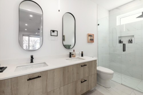 4372 13Th Avenue W, Vancouver, BC 