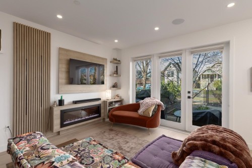 4372 13Th Avenue W, Vancouver, BC 