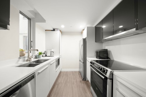 1002-1323 Homer Street, Vancouver, BC 