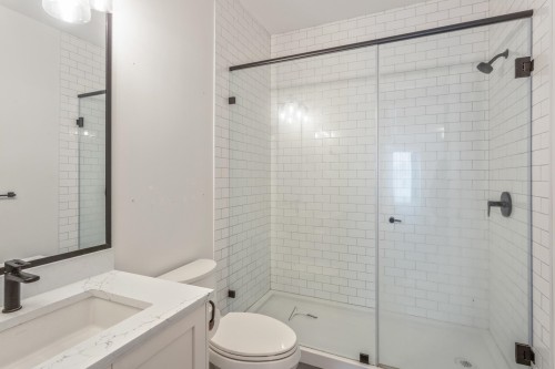 345 20Th Street E, North Vancouver, BC 