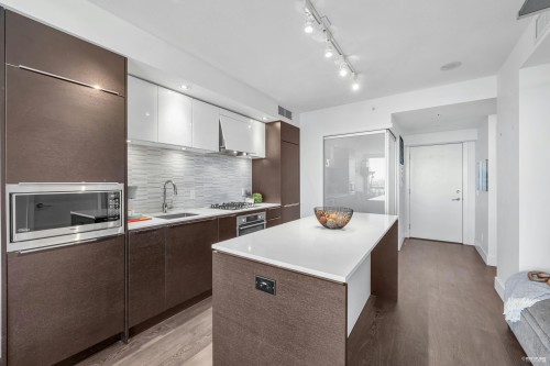 1007-5233 Gilbert Road, Richmond, BC 