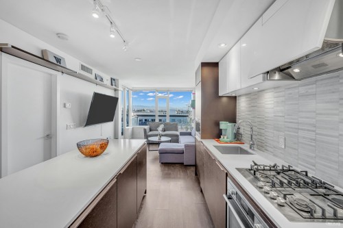 1007-5233 Gilbert Road, Richmond, BC 