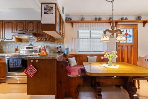 5508 Molina Road, North Vancouver, BC 