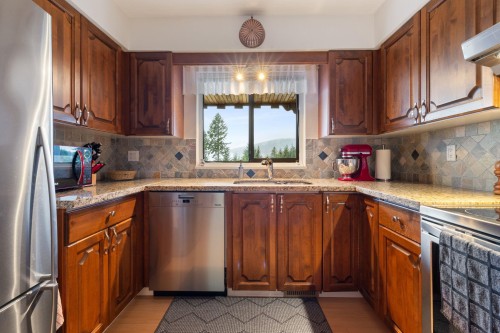 5508 Molina Road, North Vancouver, BC 