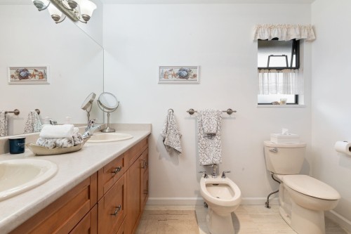 5508 Molina Road, North Vancouver, BC 