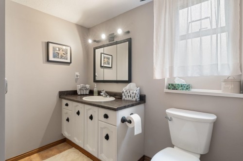 5508 Molina Road, North Vancouver, BC 