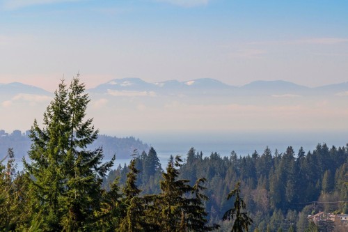 5508 Molina Road, North Vancouver, BC 