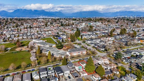 478 53Rd Avenue E, Vancouver, BC 