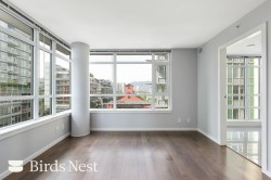 606-89 2nd Avenue W Vancouver, BC V5Y 1B3