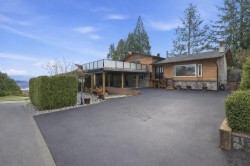 526 Yale Road  Port Moody, BC V3H 3K3