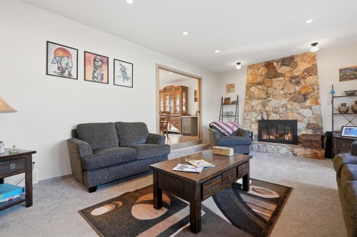 526 Yale Road, Port Moody, BC 