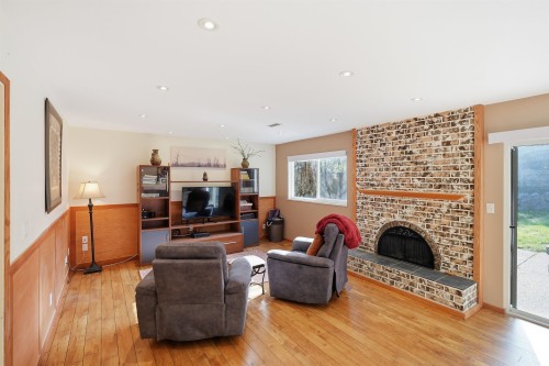 526 Yale Road, Port Moody, BC 