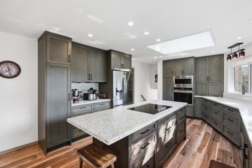 526 Yale Road, Port Moody, BC 