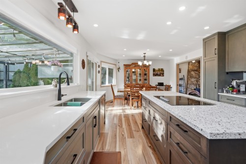 526 Yale Road, Port Moody, BC 