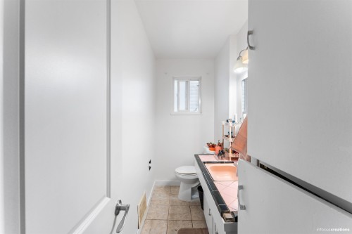 7373 Culloden Street, Vancouver, BC 