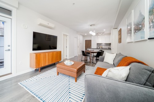 218-9399 Alexandra Road  Richmond, BC V6X 0L7