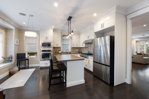 2798 19Th Avenue W, Vancouver, BC 