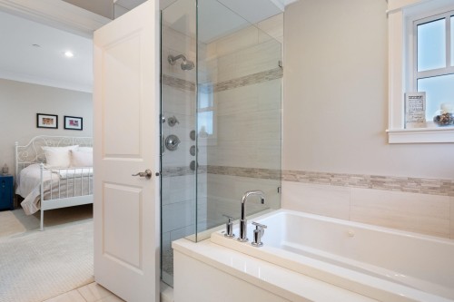 2798 19Th Avenue W, Vancouver, BC 