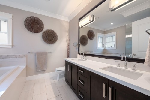 2798 19Th Avenue W, Vancouver, BC 