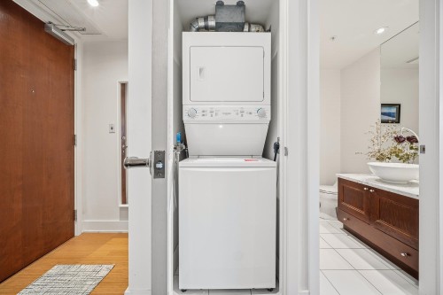 1602-1863 Alberni Street, Vancouver, BC 