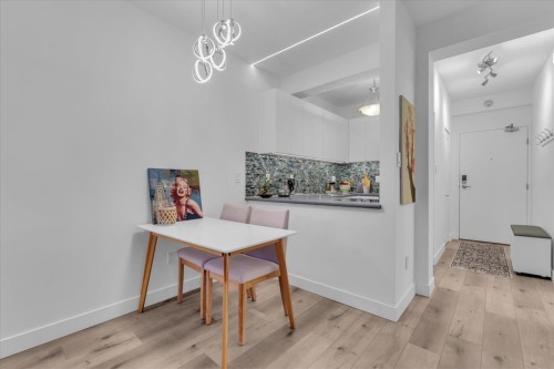 207-1655 Nelson Street, Vancouver, BC 